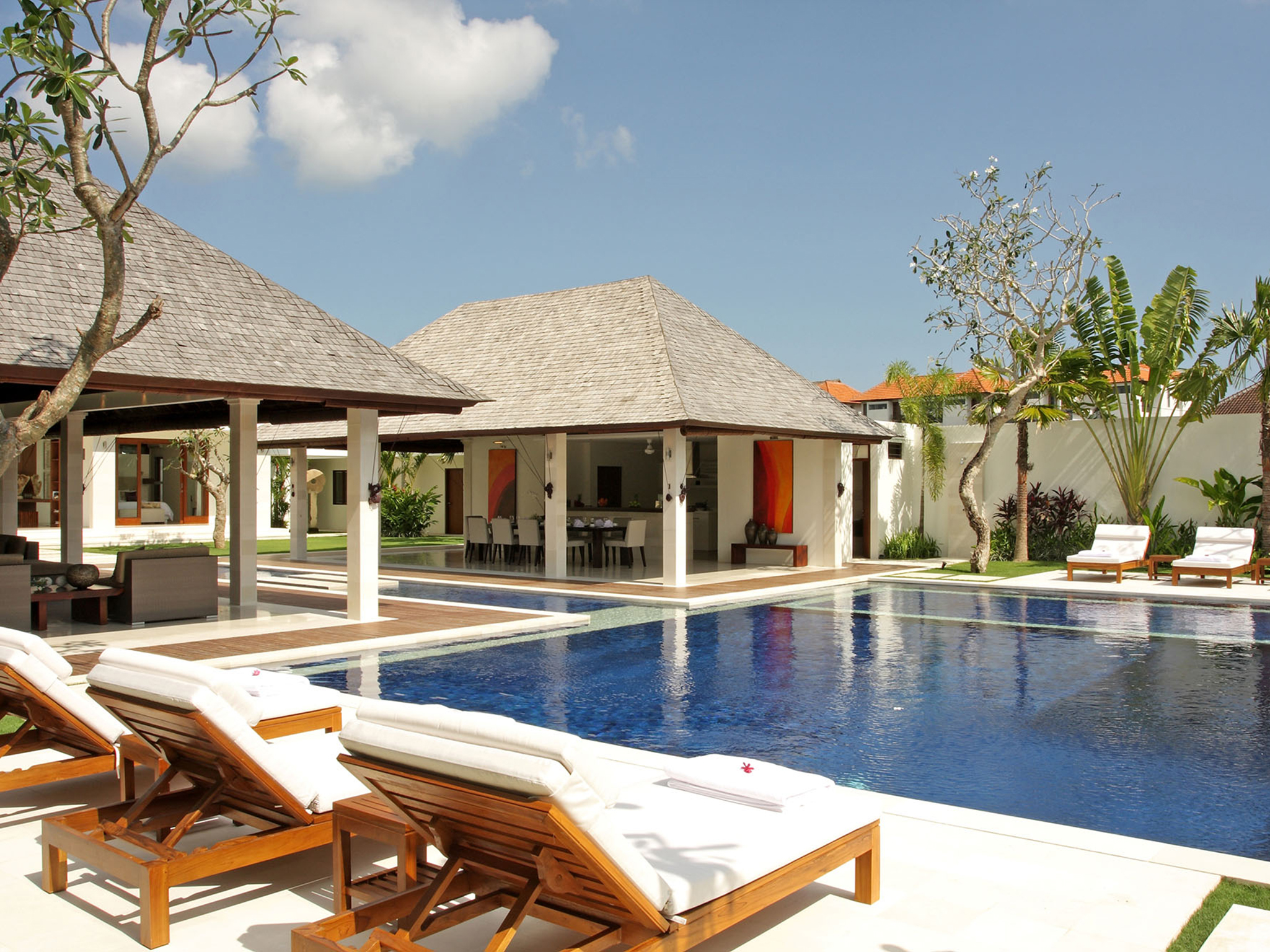 Villa Asante - Pool and sun loungers - Villa Asante, Canggu, Bali